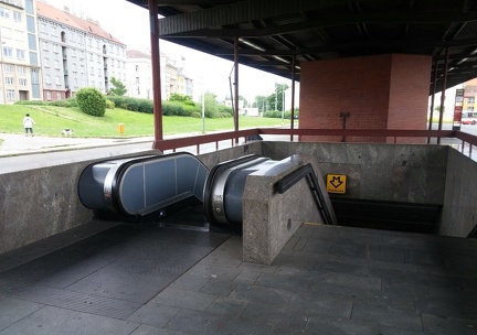 Эскалатор на улицу