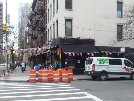 Dive Bar Lounge (DBL)