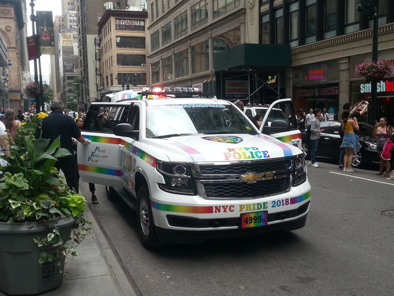 nypd_police_pride_2018.jpg